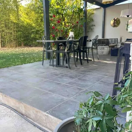 Maison De Atypique Avec Piscine