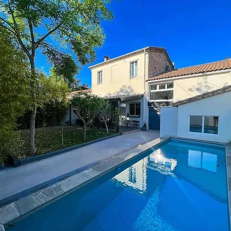 Maison De Atypique Avec Piscine Nîmes